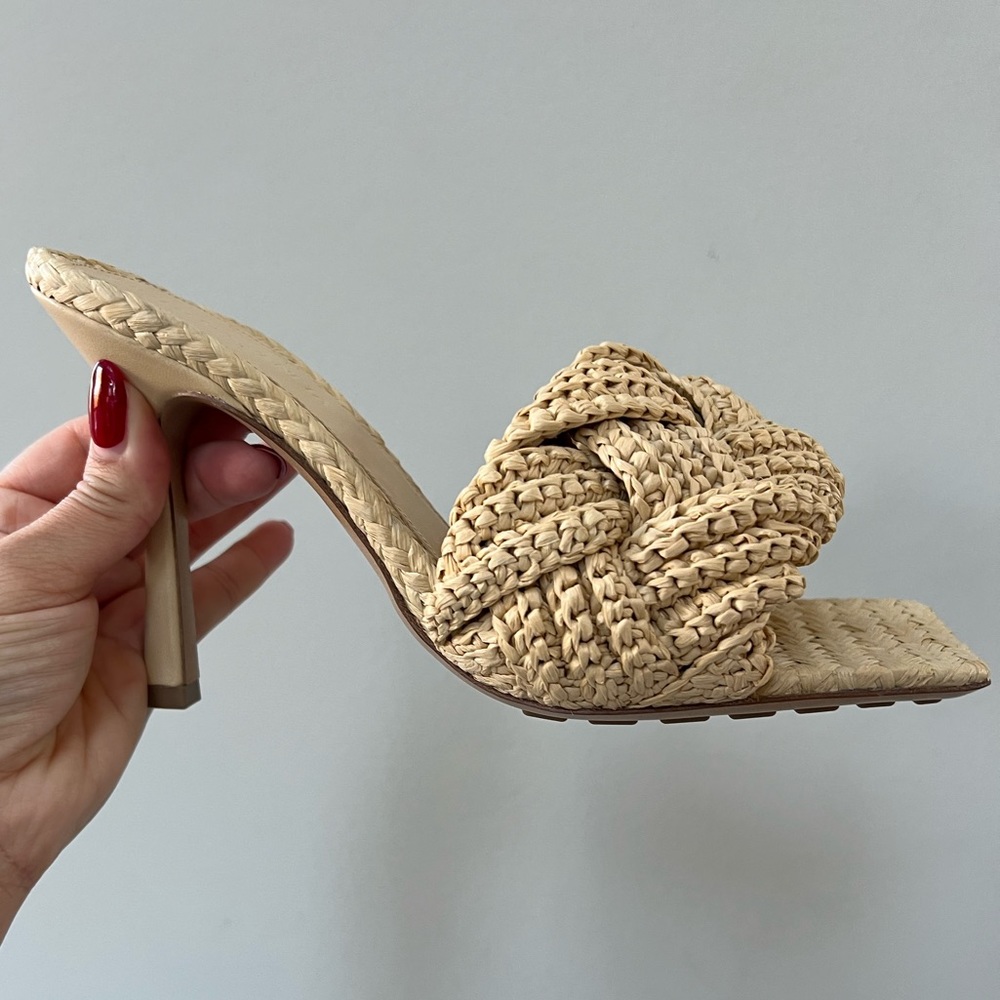 NEW Bottega Veneta Lido Sandals Orig. $1500 Sz. 38.5 (8.5 Us)